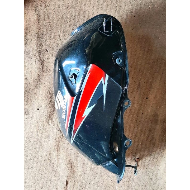 tanki tangki tiger revo hitam 2011 original bawaan motor