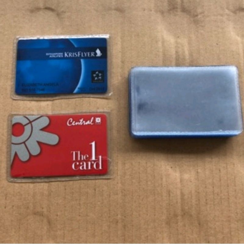 

Sampul Bungkus Pelindung Cover Bening Plastik Plastic Kartu Kredit Card Photo Foto ATM Bank KTP Etoll E Toll Tol Sim Member