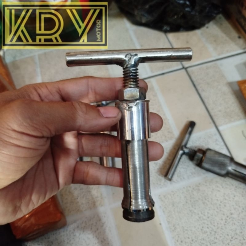 Treker Pencabut Bearing Alat Pelepas Laher Treker klaler pecah