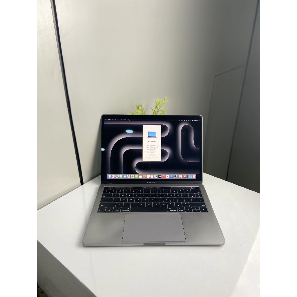 Macbook Pro 2018 16/512 GB Grey