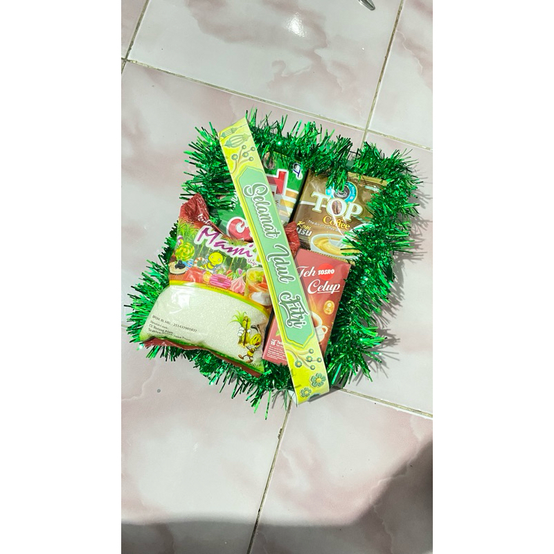 

parsel lebaran murah ekonomis/ parsel agustusan