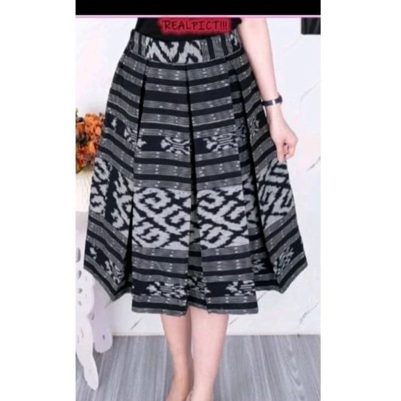 ROK WIRU ETNIK, ROK WANITA PENDEK, ROK TENUN