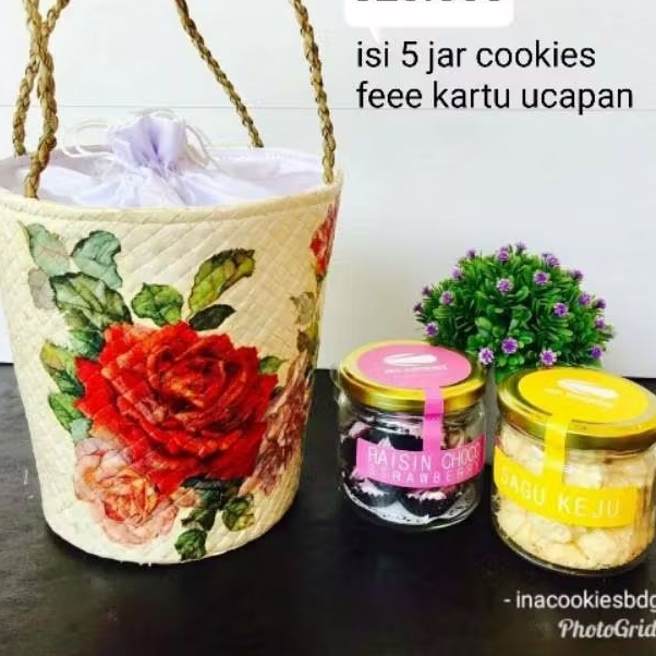 

Parcel Kue Kering Ina cookies isi reguler/ jar