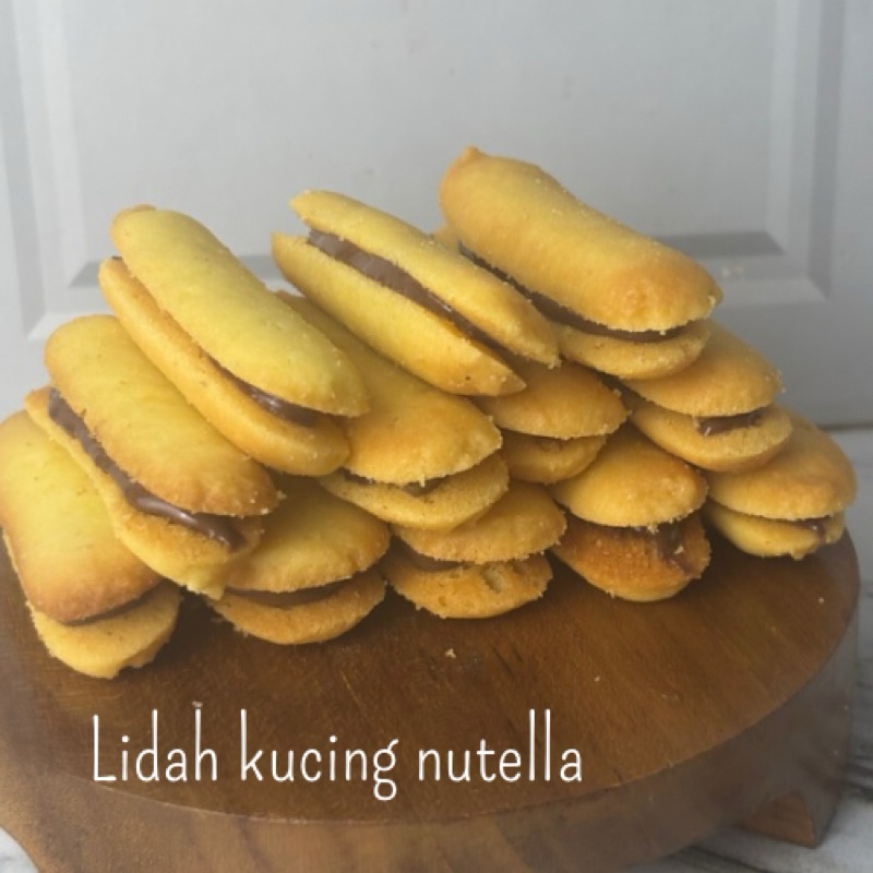 

Lidah kucing nutella