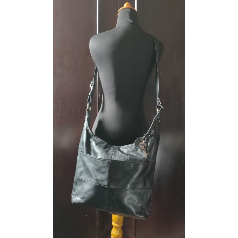 Slingbag/Tas Selempang bisa jadi Shoulder Bag Kulit  C O A C H  ® Leather Pieced Duffle Black Prelov