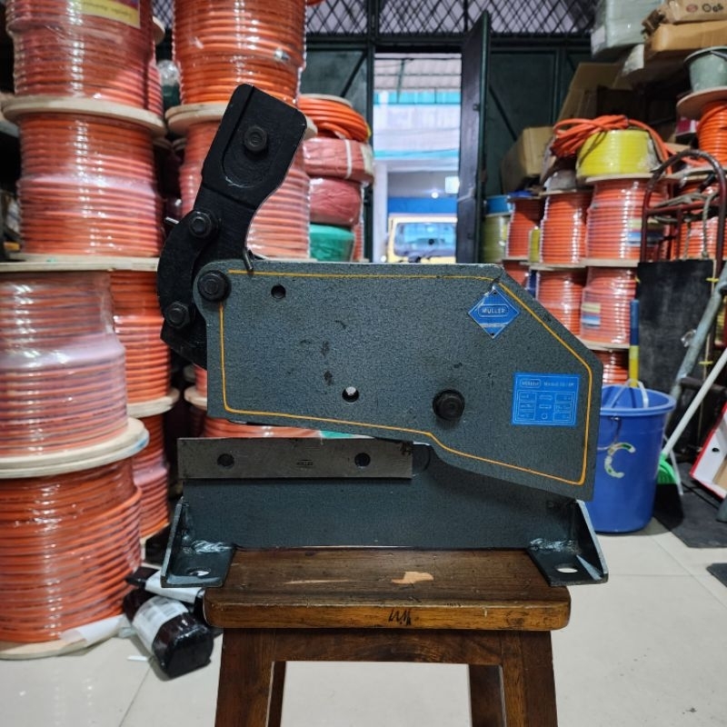 Gunting Plat Besi MULLER 3S/6R Alat Pemtong Plat Besi MULLER Gunting Plat Besi Kacip