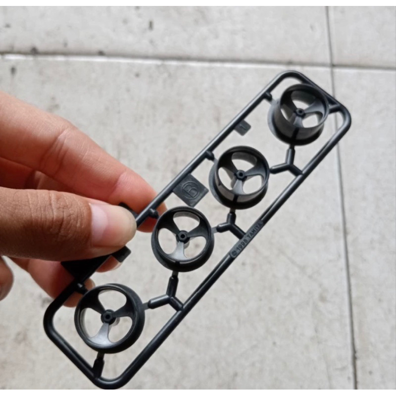 TAMIYA VELG SMALL 3 SPOKE ORIGINAL LOSSEKIT