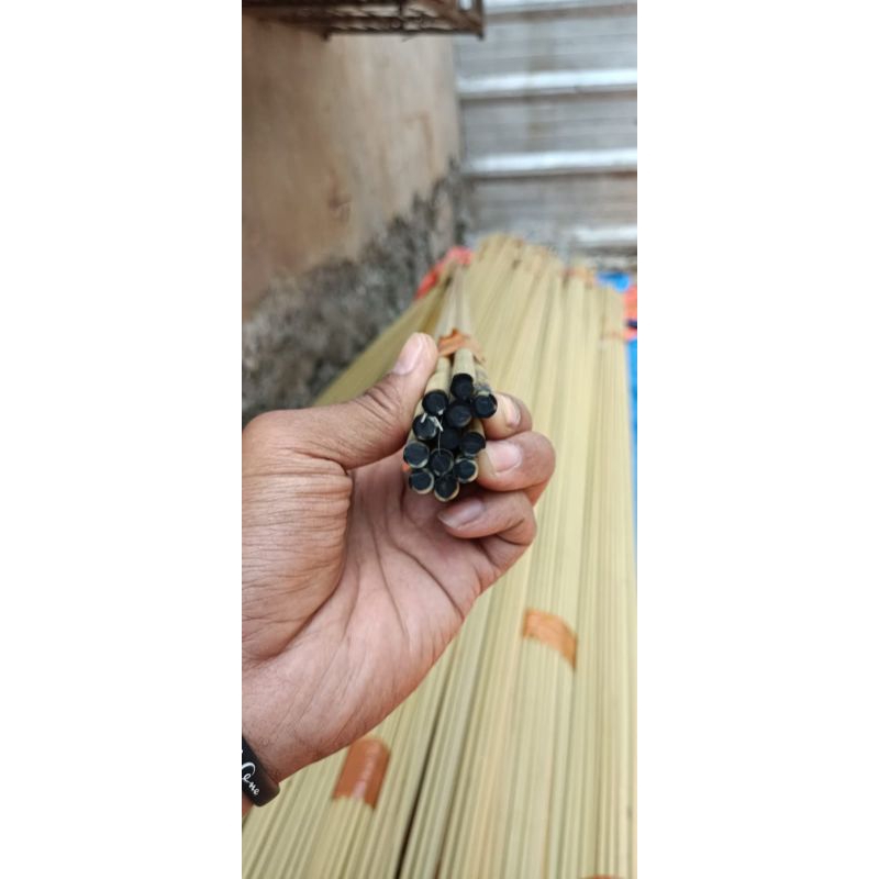 sutet mentahan buat joran 8,76/9mm. kelurusan 99% full hitam tanpa titik putih