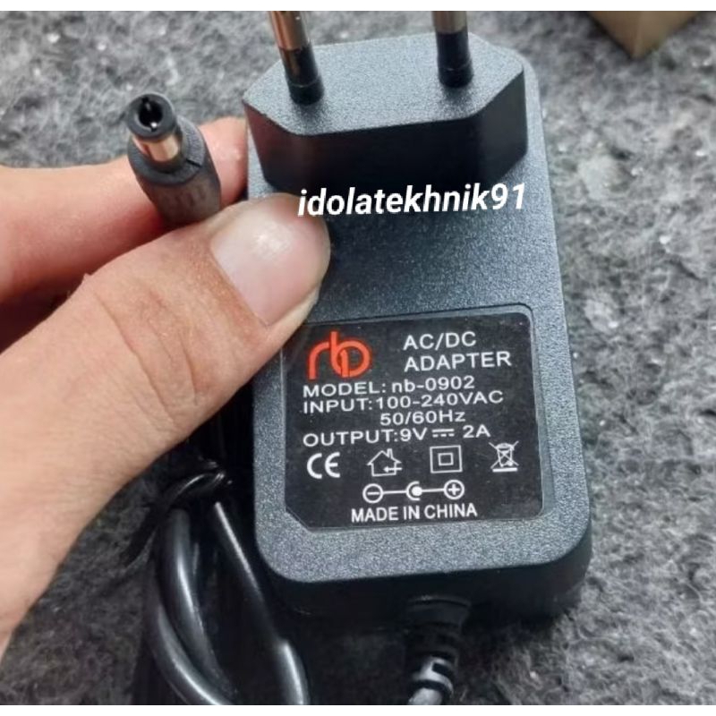 Charger AC to DC Adaptor 9Volt 2A