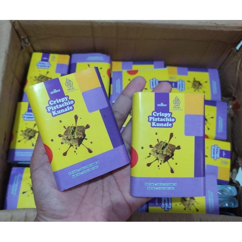 

Coklat Dubai Crispy pistachio kunafe 85gr