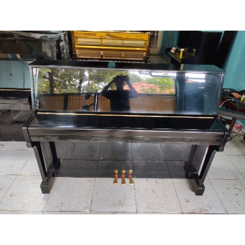 Piano Yamaha LU-110 CPM