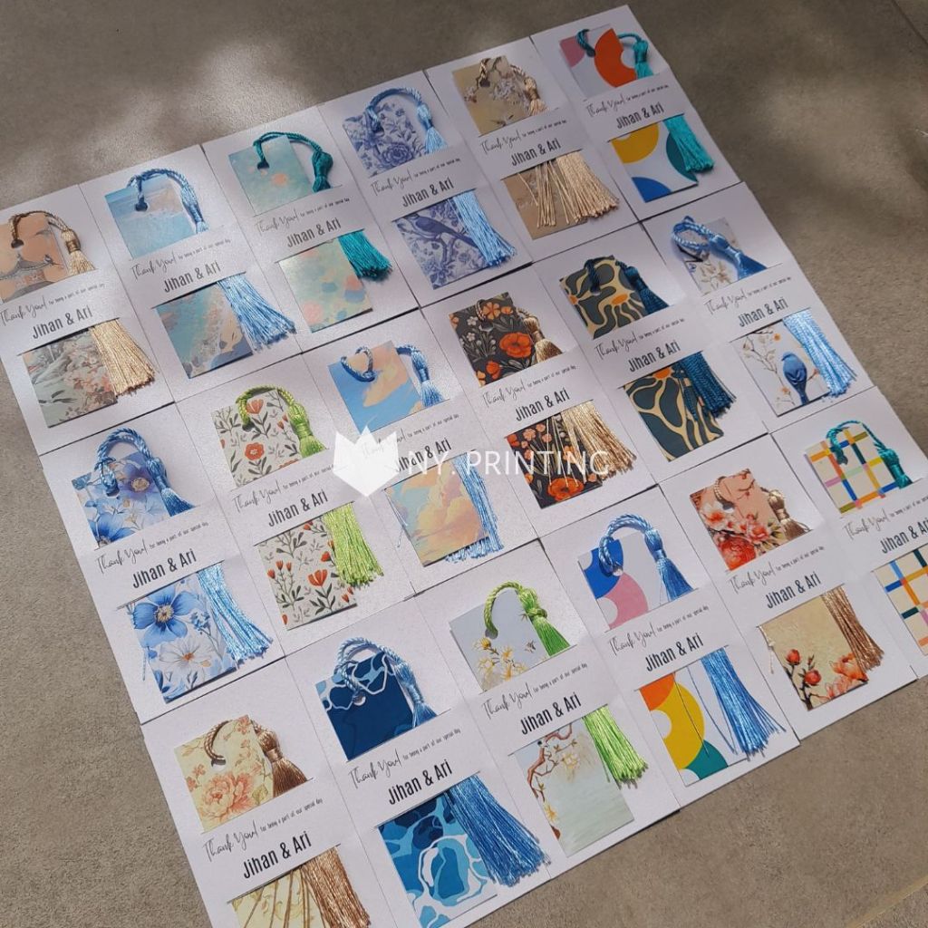 

Souvenir Bookmark - Tanda baca buku, pembatas buku