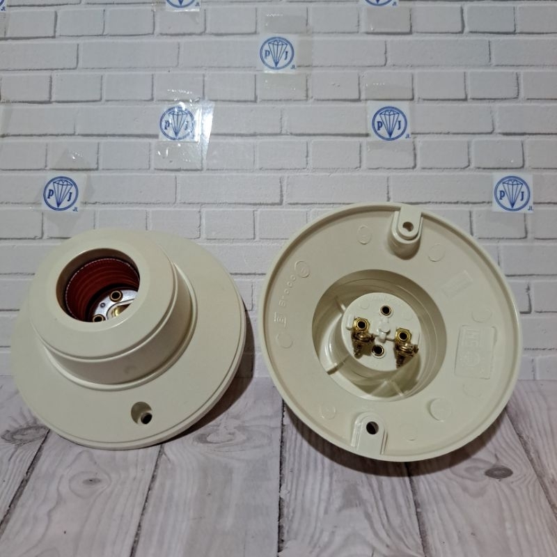 Fitting Lampu Plafon Bulat Broco / Fitting Plafon 1212