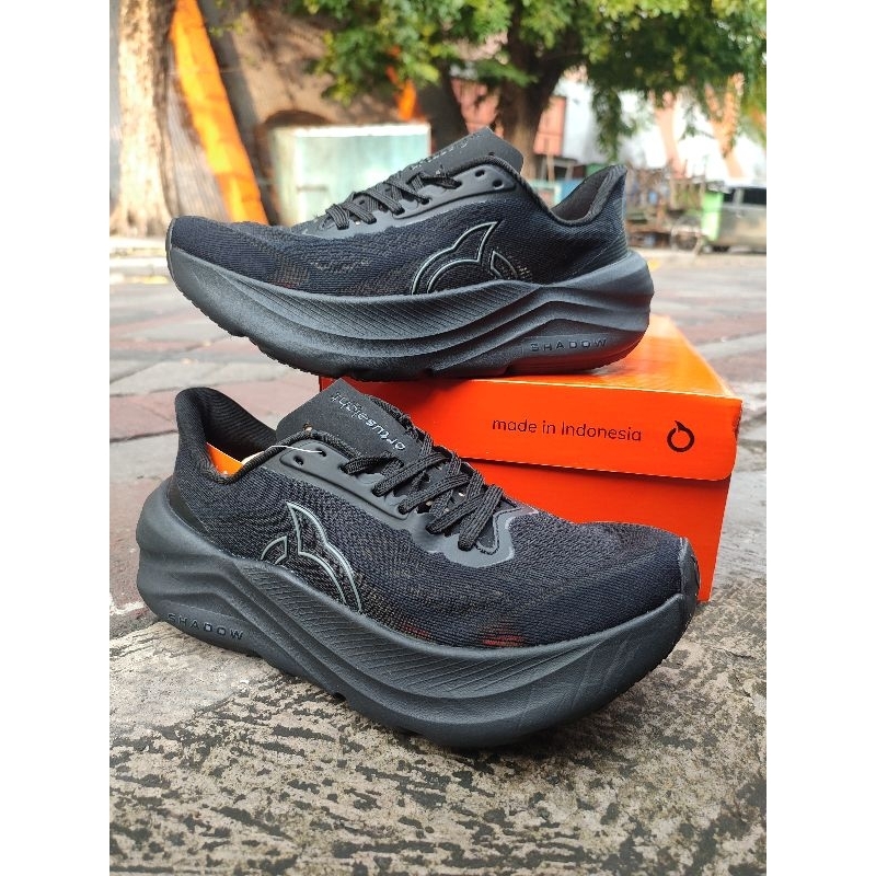 Sepatu Running Ortuseight Hyperblast Shadow