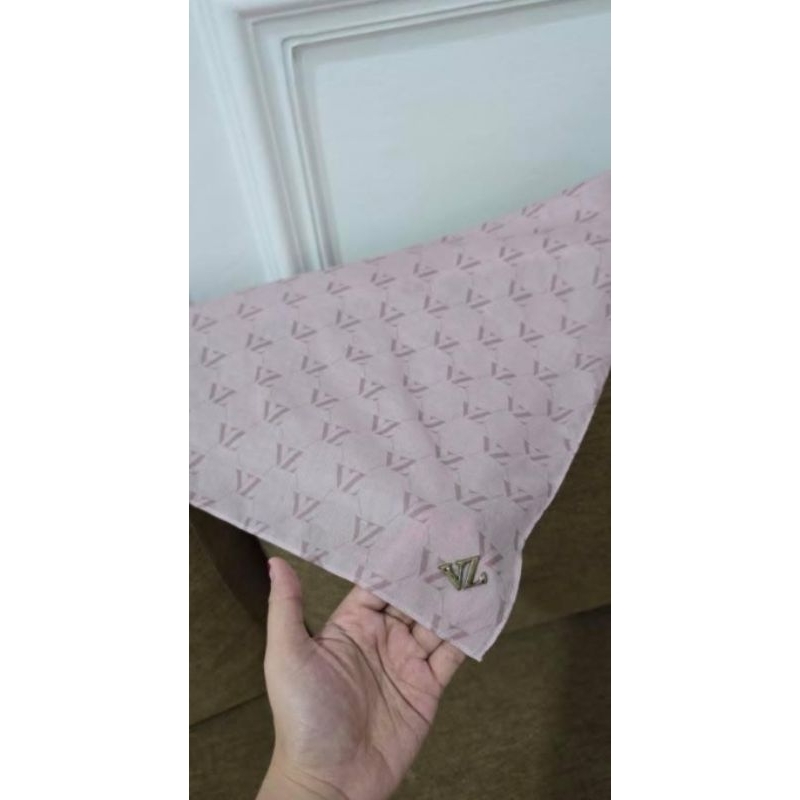 preloved hijab monogram vivi zubedi