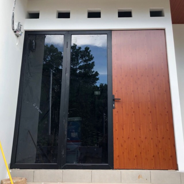 Pintu Pivot lipat 3 daun