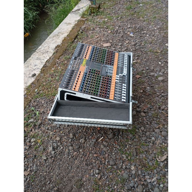 HARDCASE MIXER GT LAB 16 CHANNEL