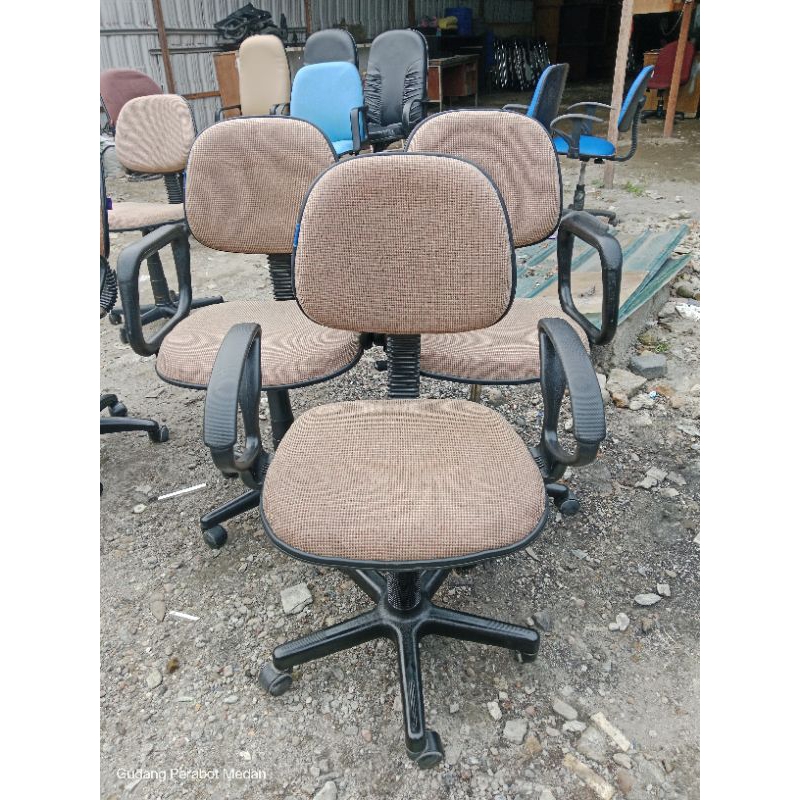 Kursi Kantor Bekas Model Pakai Tangan