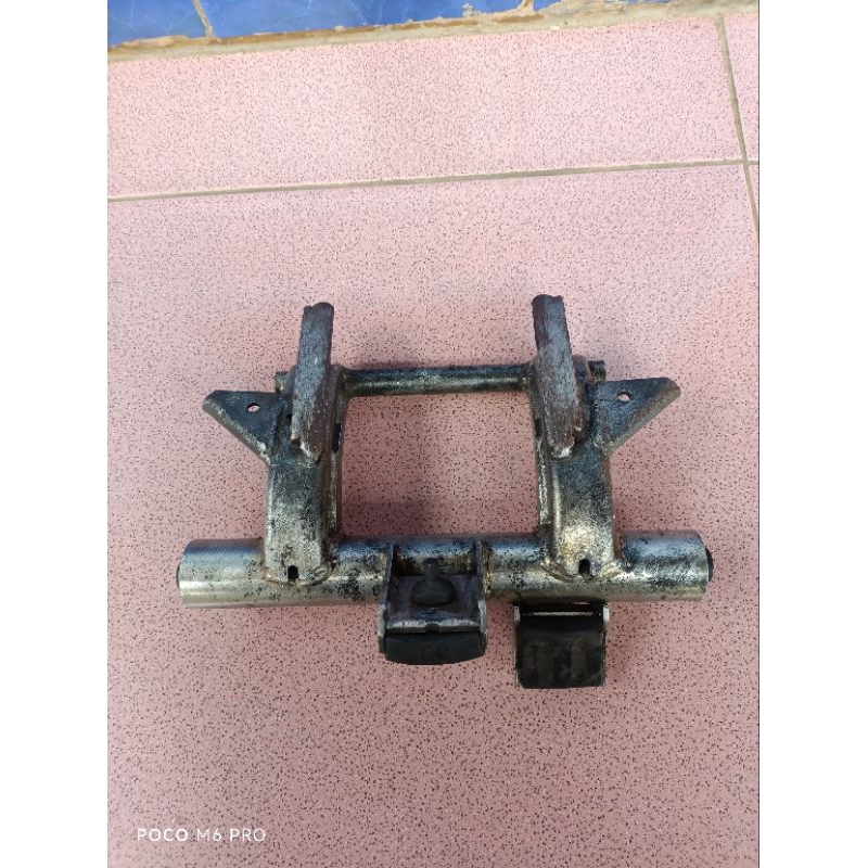 monting,sambungan mesin,arem vario 125 old,kzr ori .