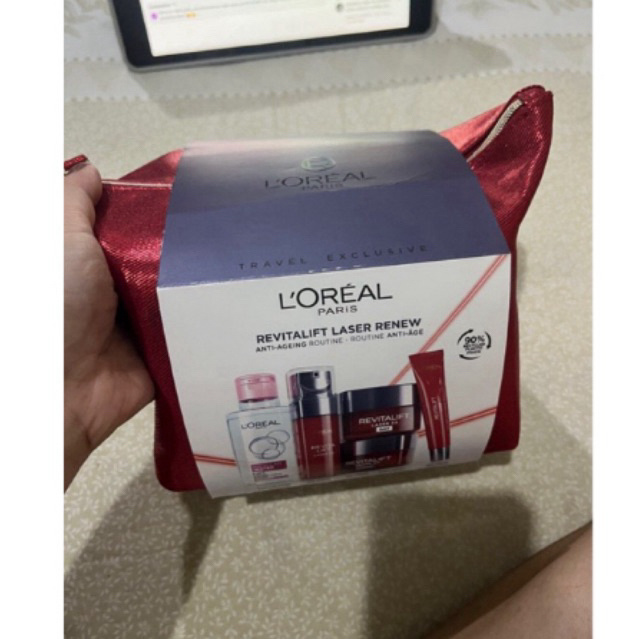 Loreal Revitalift laser renew anti aging set ORIII 1000000%