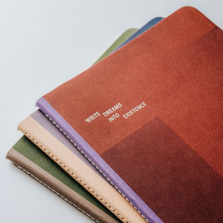 

Biggy Notebook - Buku Tulis