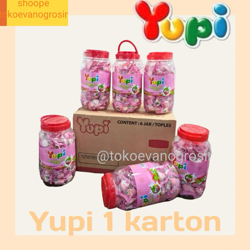 

( DUS / 6 TOPLES ) - Permen Yupi Strawberry Kiss Jar 300gr isi 6 Toples