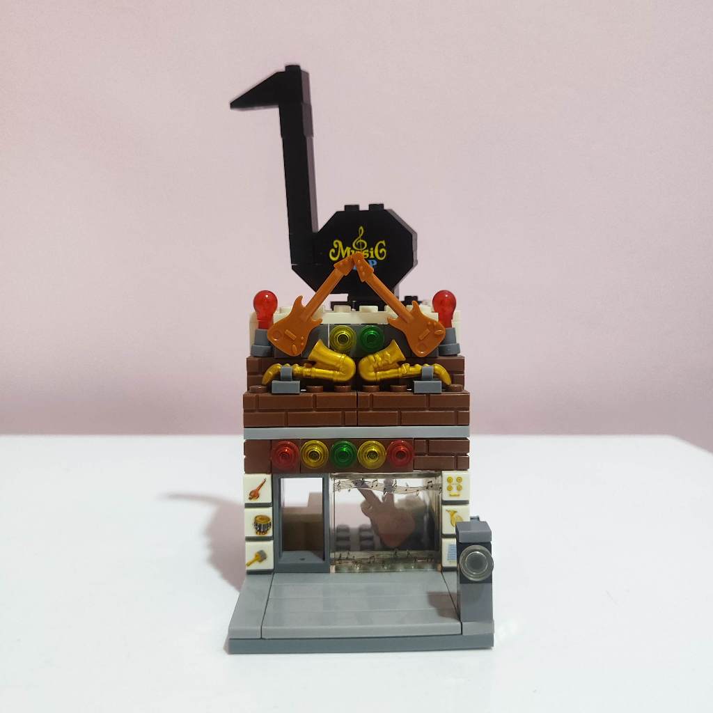Sembo Block Music Store sudah rakit