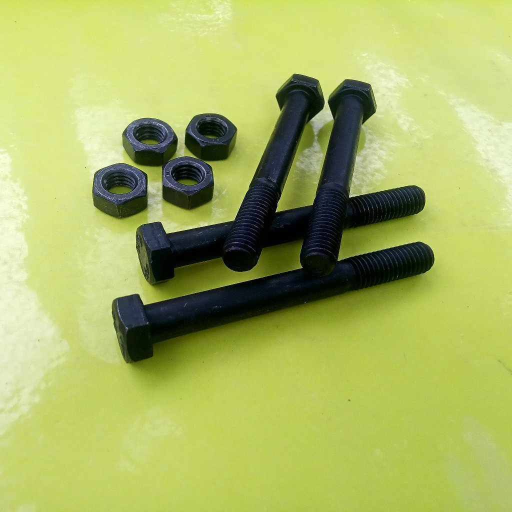 BAUT BAJA HTB 8.8 M8 X 40 HALF DRAT / BAUT 13 KUNCI 13 / BAUD HALF DRAT 13 / BAUT BAJA M8 X 40 HITAM