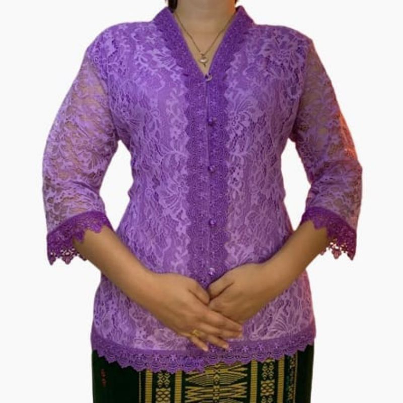Blus Brokat, Atasan Wanita berbahan lembut