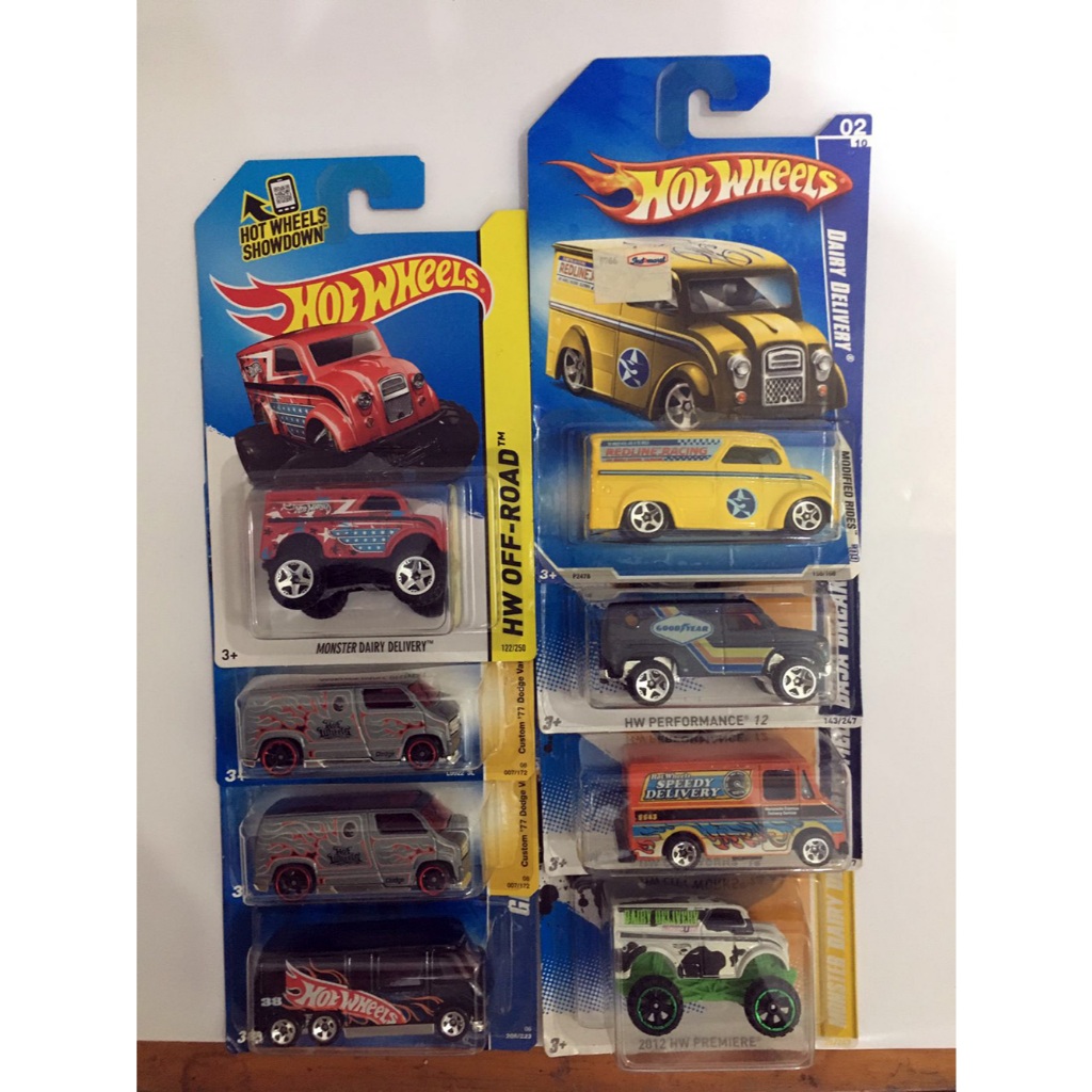 Hot Wheels Koleksi Van Delivery, Dairy Delivery, Combat Medic, 77 Dodge Van, GMC Motorhome