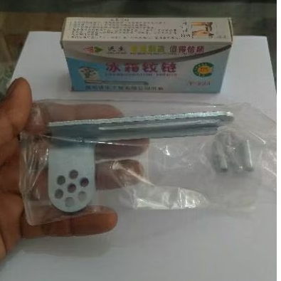 Engsel pintu kulkas bawah 2 pintu