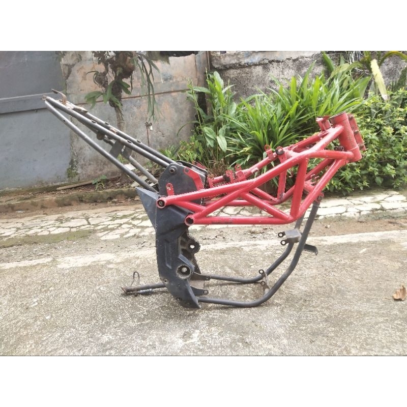 Frame sasis Rangka Motor Trail Supermoto Minerva Megelli migelli 250 cc mirip ducati pnp mesin honda