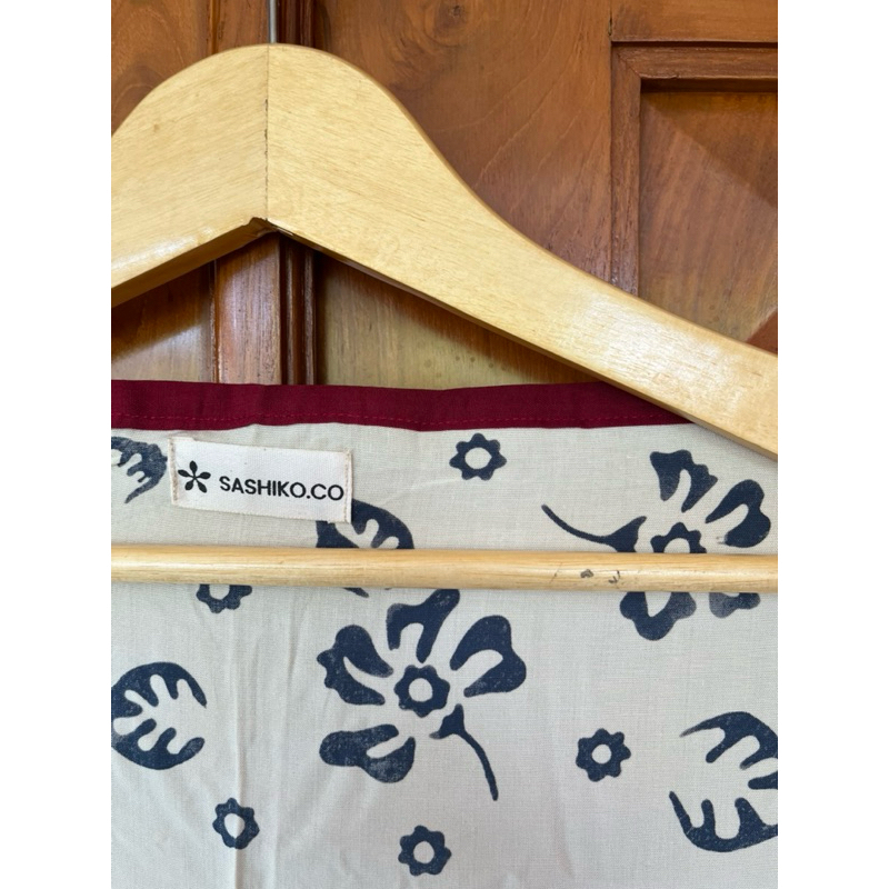 Outer Putih Tulang "LEMBAYUNG KENANGA"