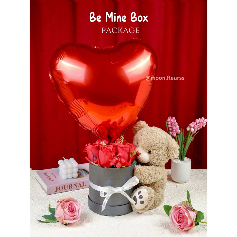 

HADIAH GIFT BOX ULANG TAHUN VALENTINE ANNIVERSARY WISUDA