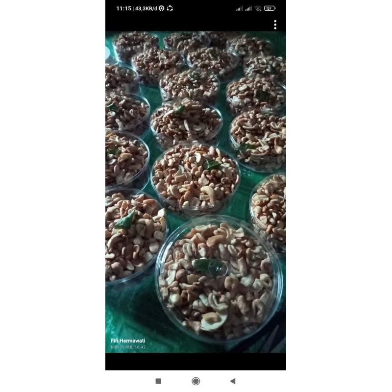 

KACANG MEDE TOPLES 250GR