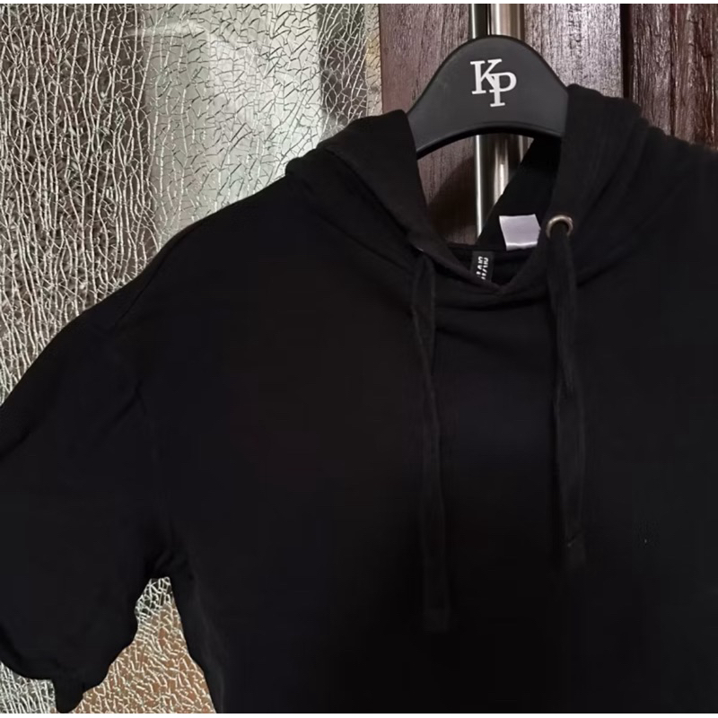 [READY] H&M DIVIDED HOODIE HITAM GAME ON HITAM HOODIE PRELOVED