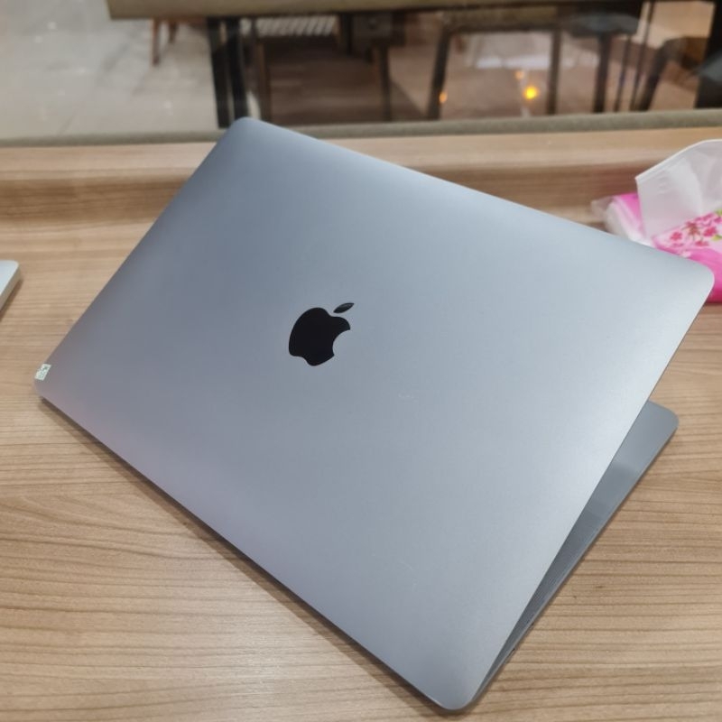 MacBook Pro M1 256gb 2020 touchbar retina  display ex ibox