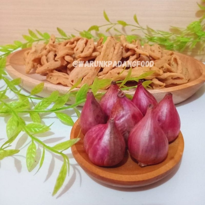 

Kue Bawang Guntiang Khas Padang | Kue Bawang Padang Tradisional Minangkabau