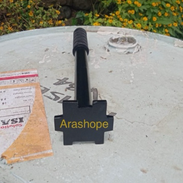 Kunci pembuka tutup drum besi/plastik / kunci pembuka tutup ulir kecil