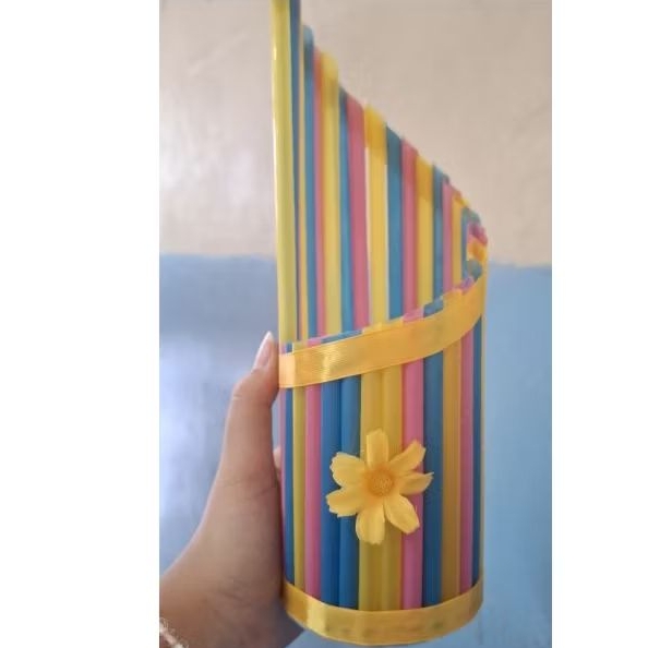 

tempat pensil hiasan by Arana Zahra Alicia