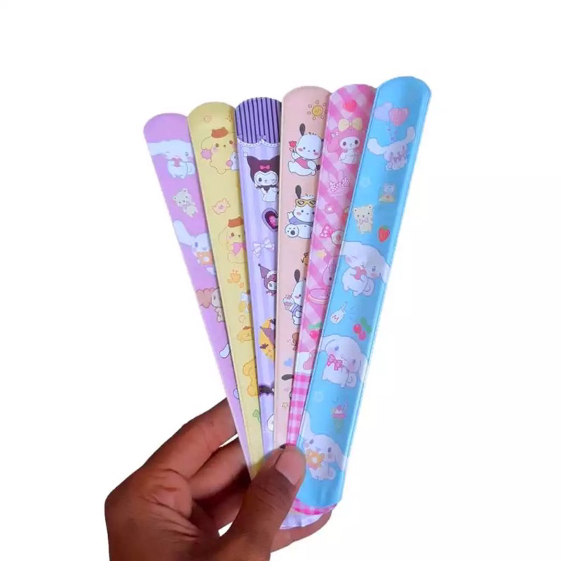

Penggaris gelang lipat karakter sanrio kuromi my melody cinnamoroll cinamorol ruler lipet mainan jadul edukatif edukasi jepret mistar lucu murah aksesoris perlengkapan alat tulis altul stationery stationary gulung jidar kartun cartoon tangan lentur