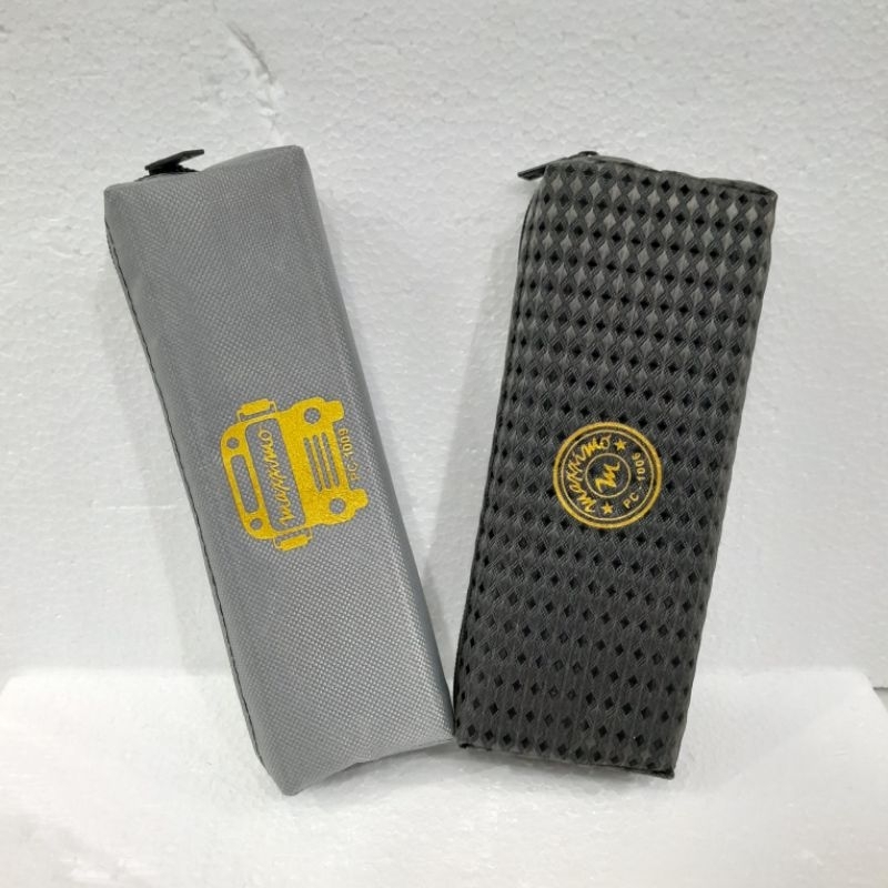 

TEMPAT PENSIL KAIN SERBAGUNA MEREK MAXXIMO