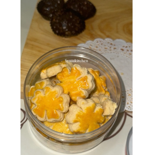 

Kue kering manis jadul bunga premium