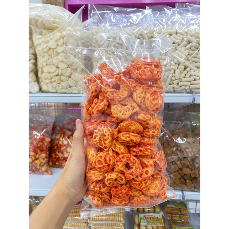 

250g - KRUPUK SEBLAK MAWAR/KRUPUK SEBLAK RAFAEL PEDAS DAUN JERUK