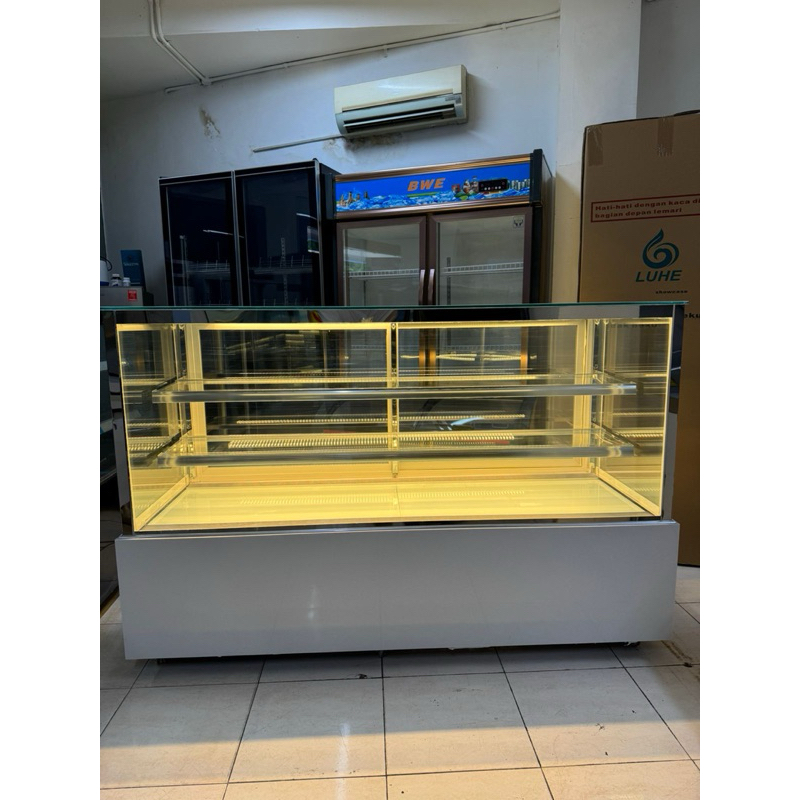 chiller cake showcase display ukuran 180 cm