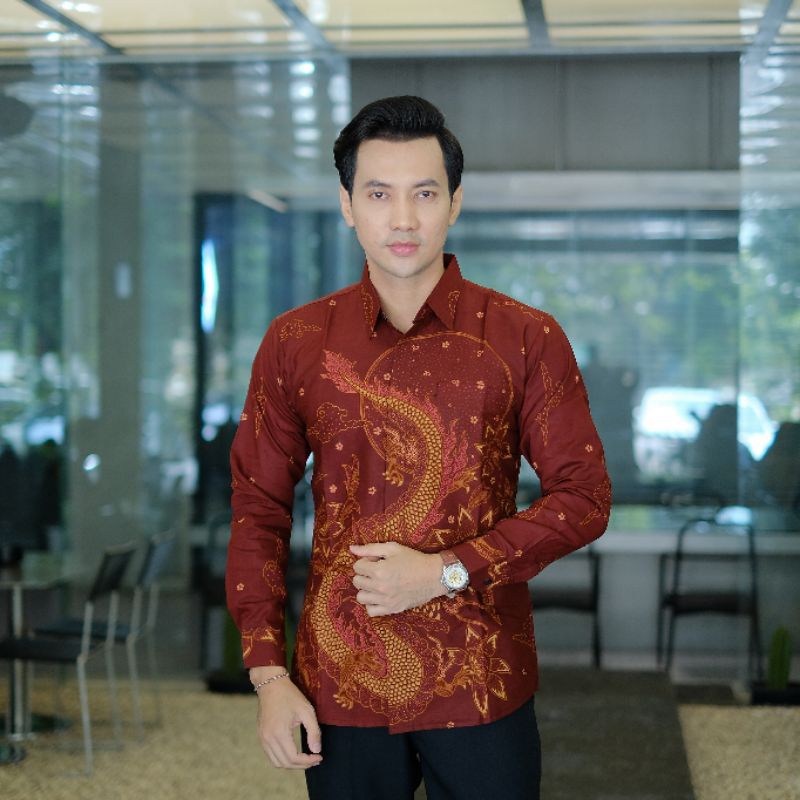 motifNAGA BURGUNDI kemeja batik slimfit lengan panjang