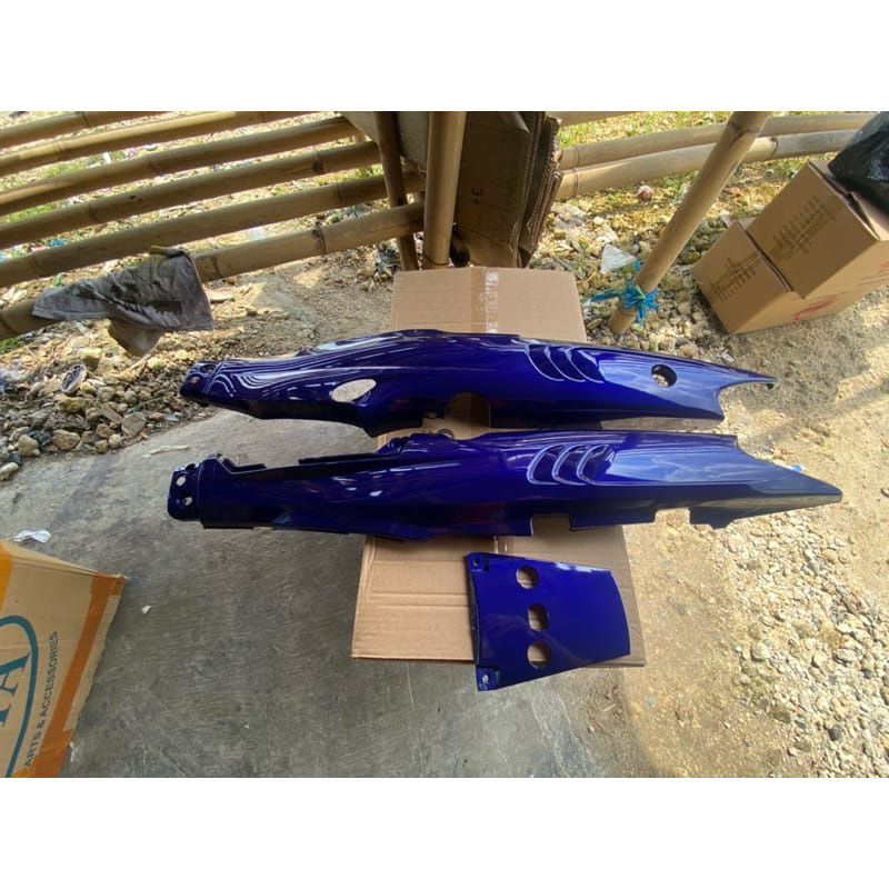 Cover body bodi fizr fiz r custom 125z 125 z