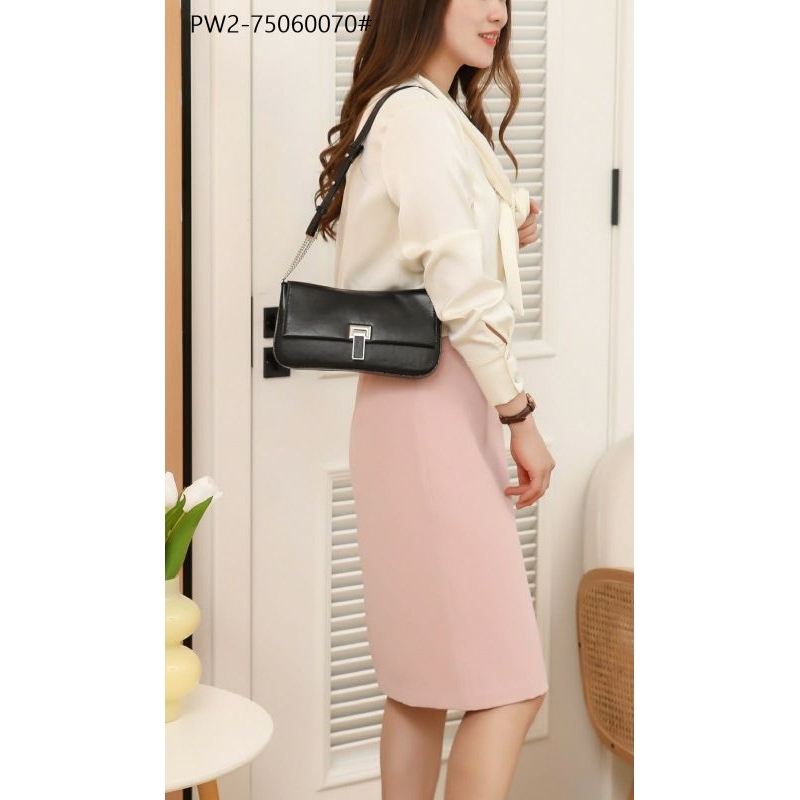 Tas P PW2-75060070 Shoulder Flap Bag