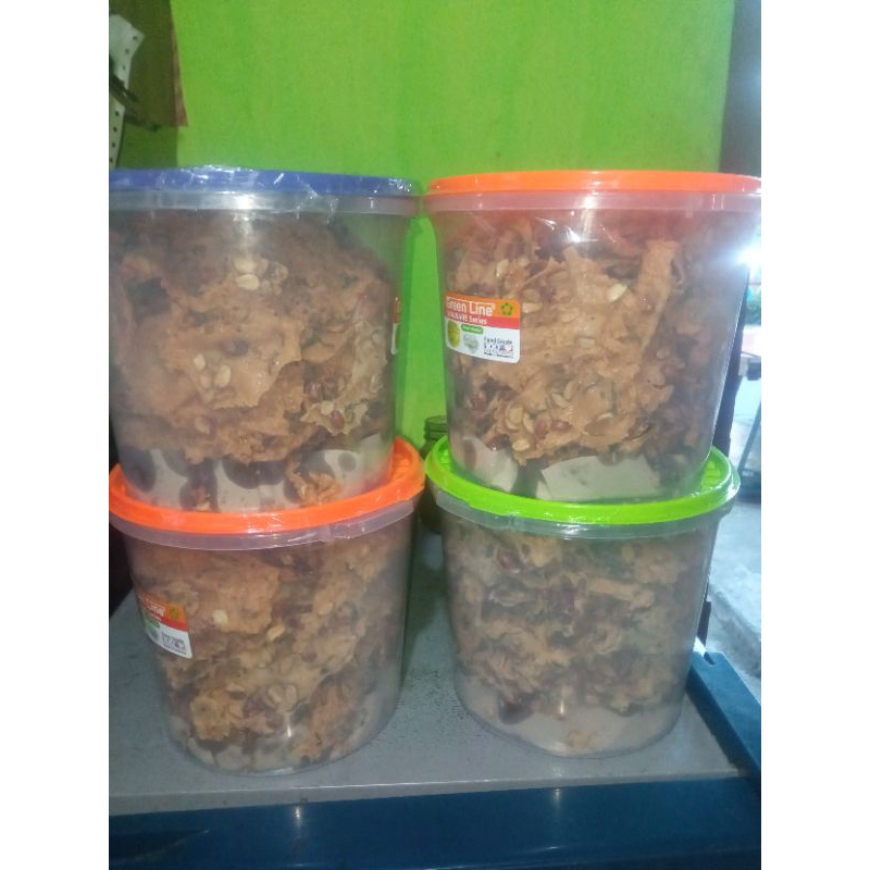 

Rempeyek kacang tanah / Rempeyek rebon ukuran 5liter