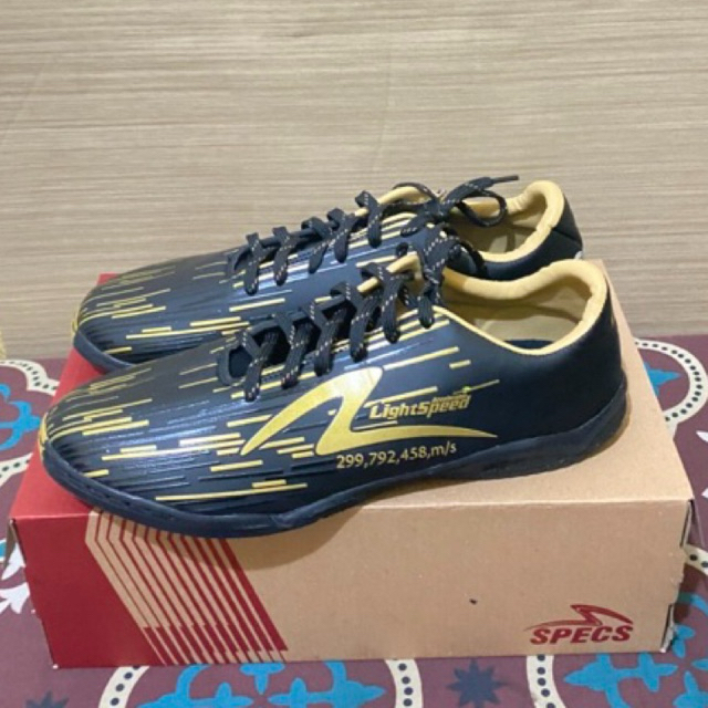 sepatu futsal ls reborn